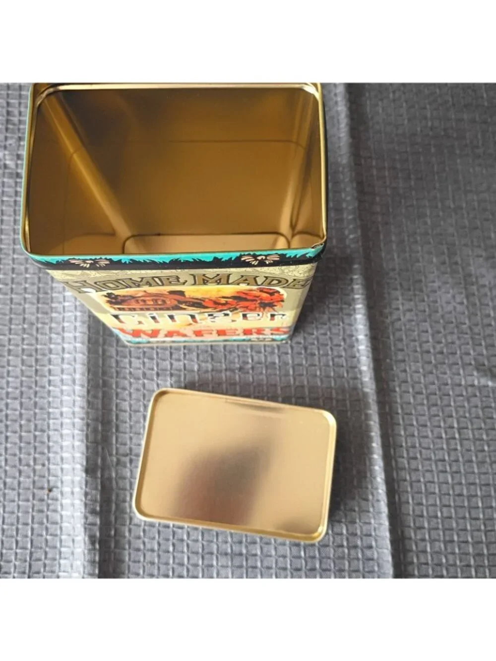 Vintage Oval Metal Lithograph Home Made Ginger Wafers Famous Biscuit Tin ENGLAND